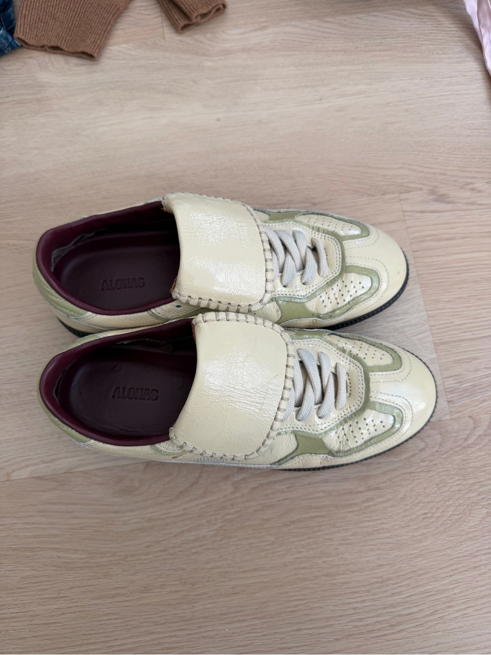ALOHAS Cream and Light Green Women's Sneakers